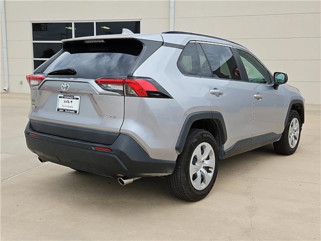 Used 2021 Toyota RAV4 LE Front-wheel Drive