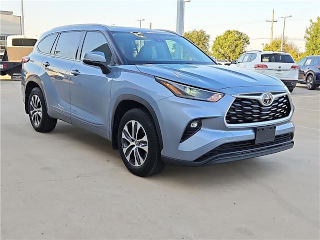 Used 2022 Toyota Highlander XLE Front-Wheel Drive