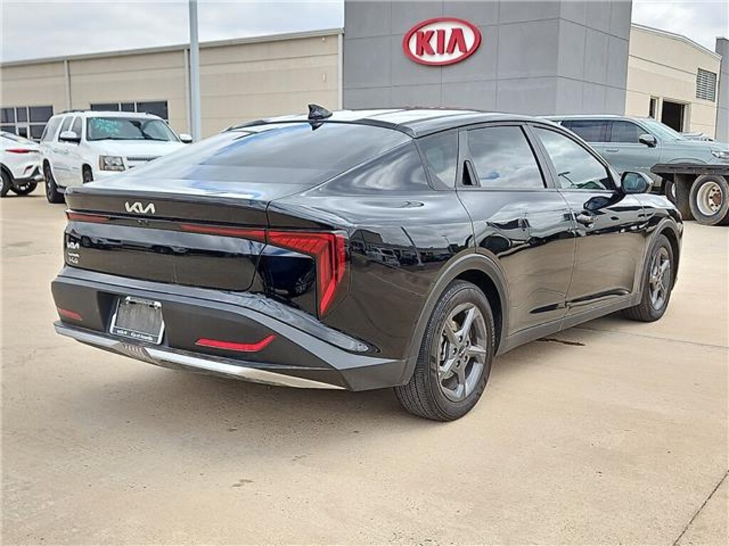 Used 2025 KIA K4 LX