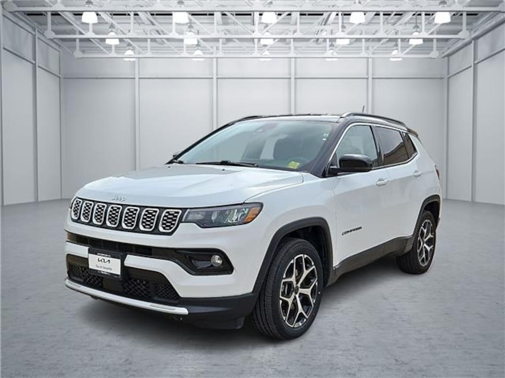 Used 2025 Jeep Compass Limited 4x4