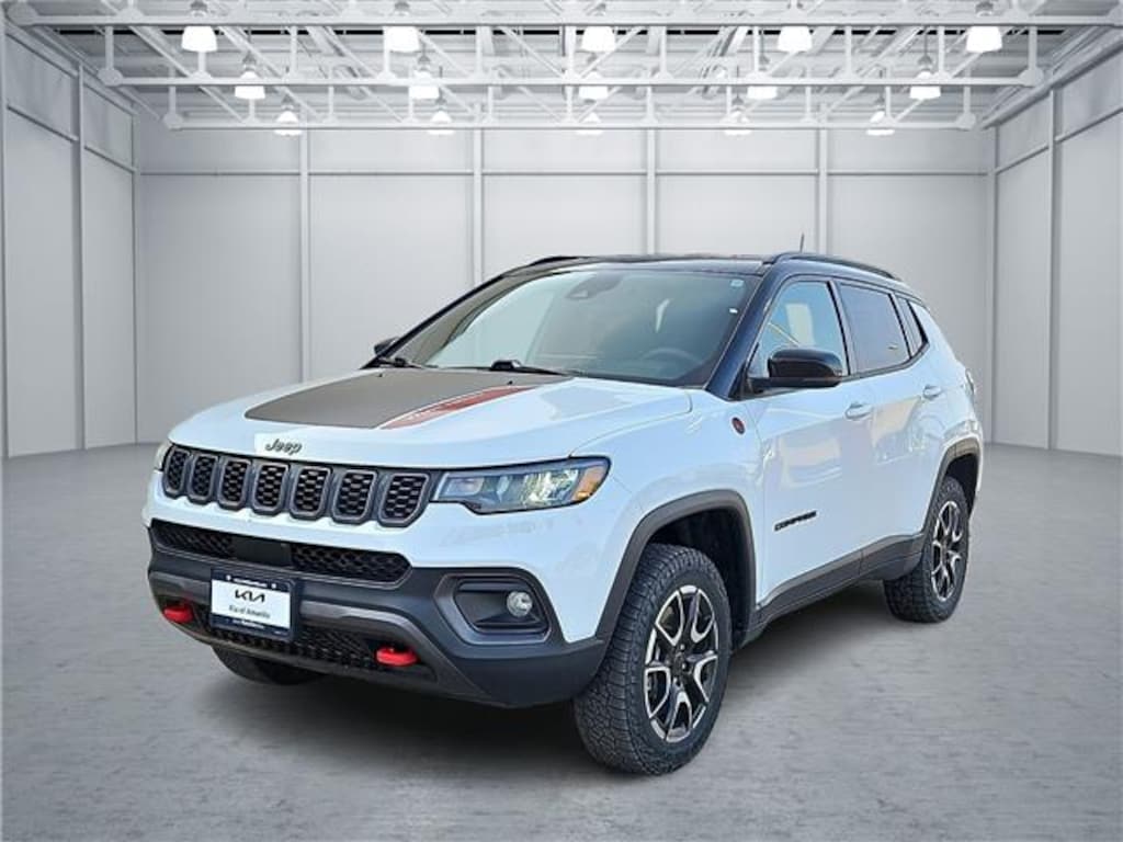 Used 2025 Jeep Compass Trailhawk 4x4