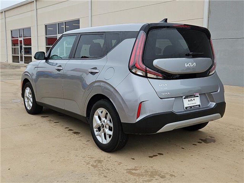 Used 2025 KIA Soul LX (IVT) Hatchback