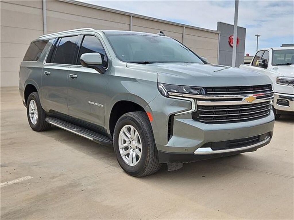 Used 2024 Chevrolet Suburban LT 4x4