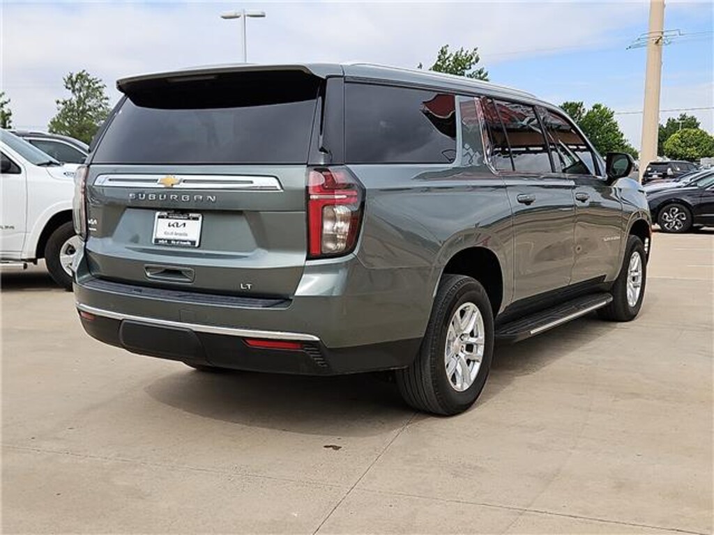 Used 2024 Chevrolet Suburban LT 4x4