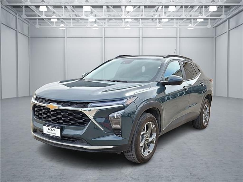 Used 2025 Chevrolet Trax LT Front-Wheel Drive