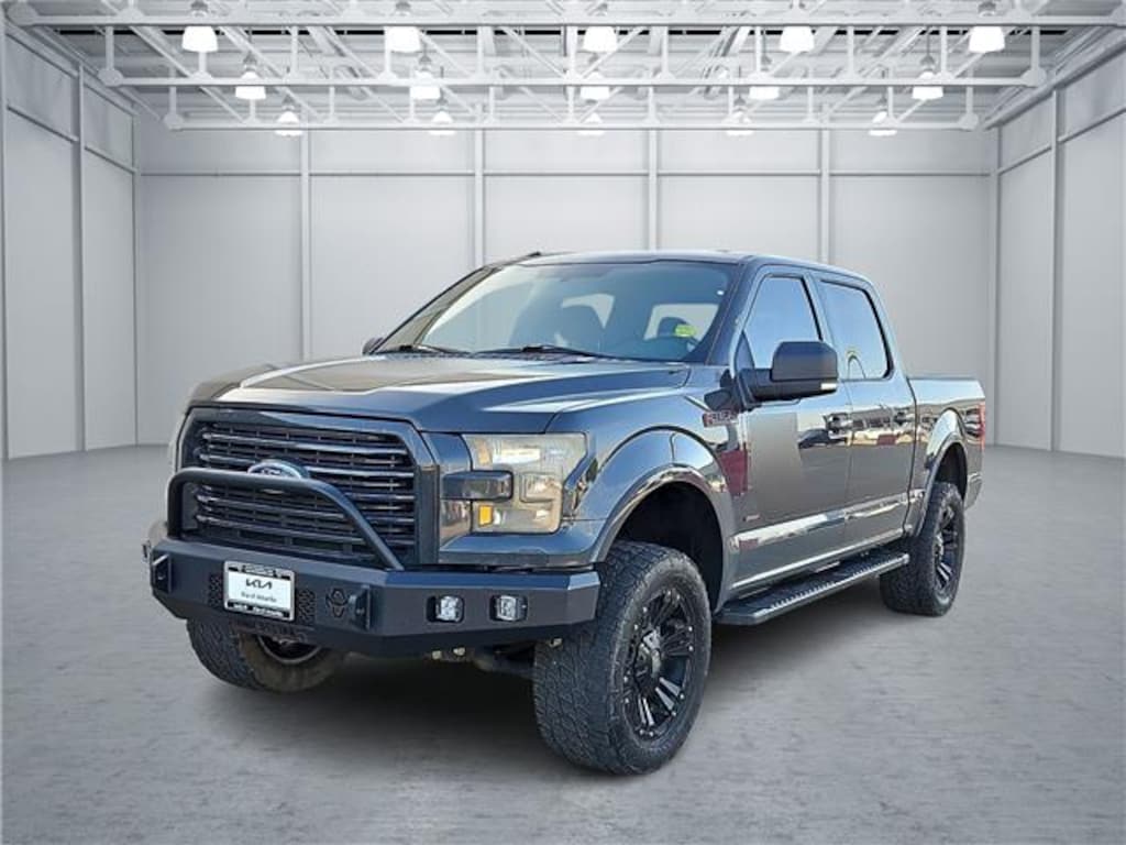 Used 2016 Ford F-150 XLT 4x4 SuperCrew Cab Styleside 5.5 ft. box 145 in