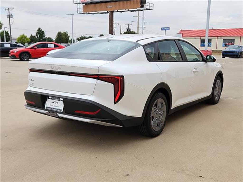 New 2026 KIA K4 LX (IVT) Sedan
