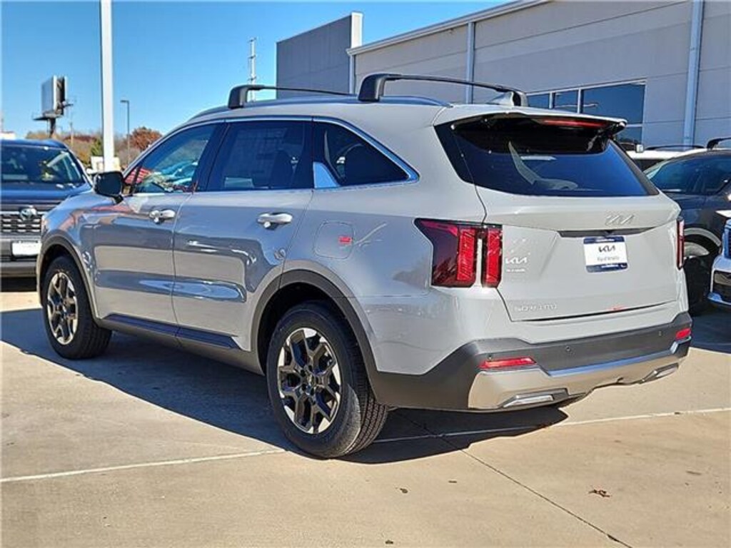 New 2026 KIA Sorento S Front-Wheel Drive