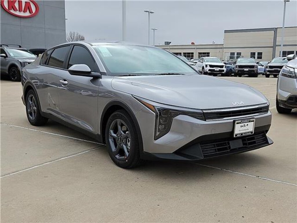 New 2026 KIA K4 LXS (IVT) Sedan