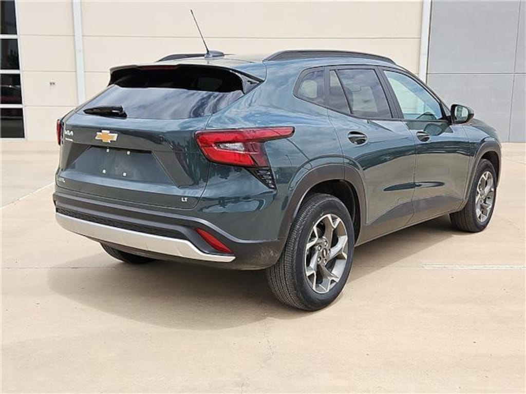 Used 2025 Chevrolet Trax LT Front-Wheel Drive