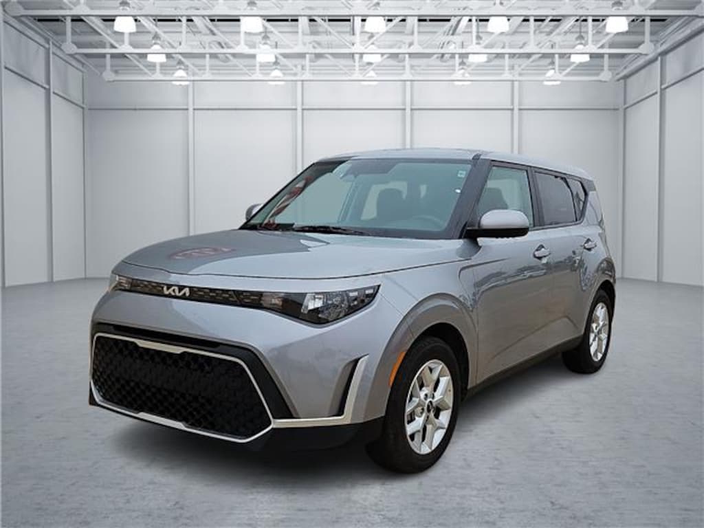 Used 2025 KIA Soul LX (IVT) Hatchback