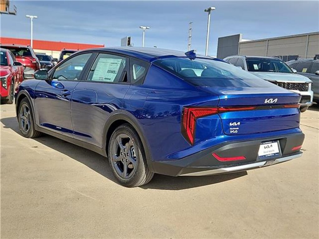 New 2025 KIA K4 LXS (IVT) Sedan