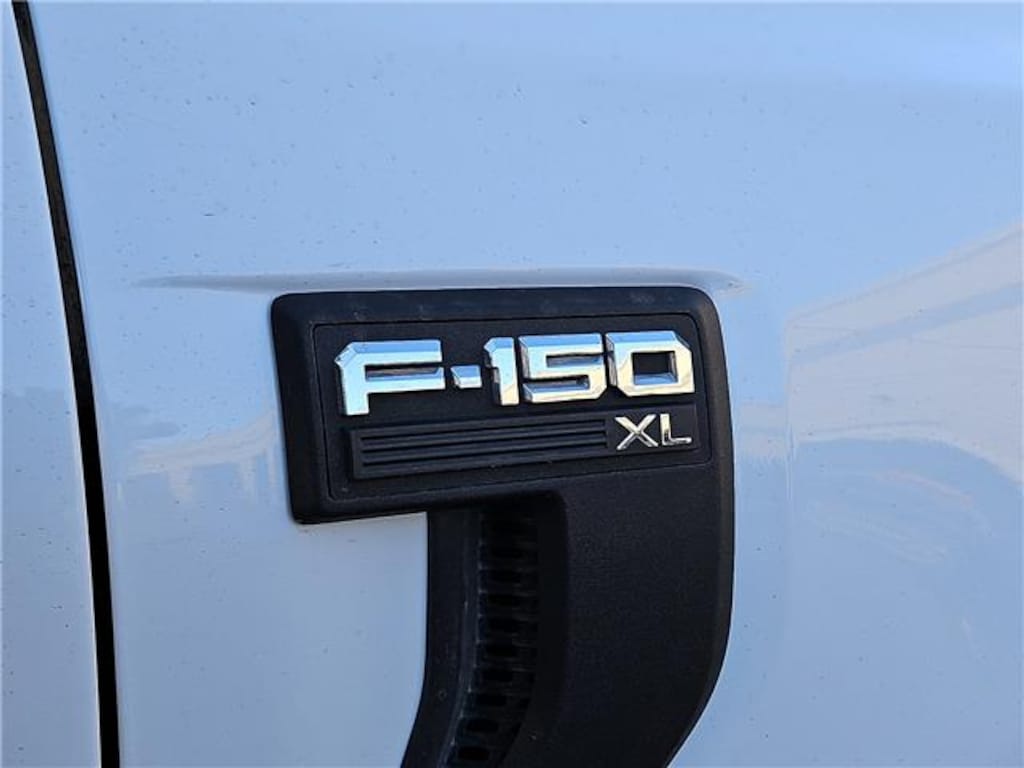 Used 2023 Ford F-150 XL 4x4 SuperCrew Cab 5.5 ft. box 145 in. WB