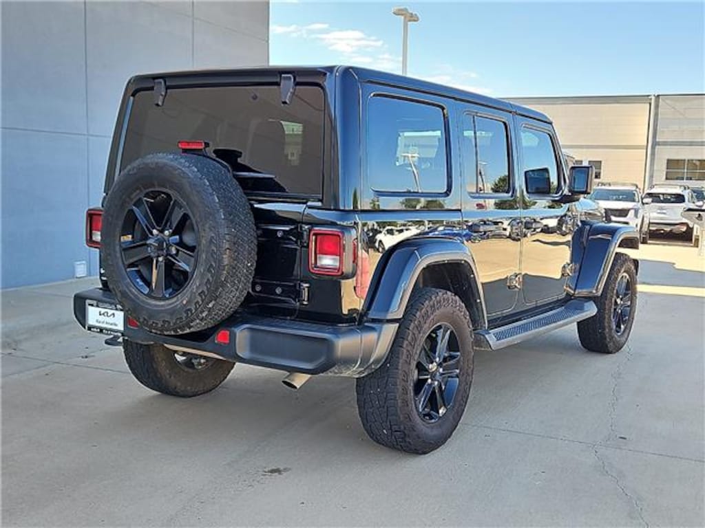 Used 2021 Jeep Wrangler Unlimited Sahara Altitude 4x4