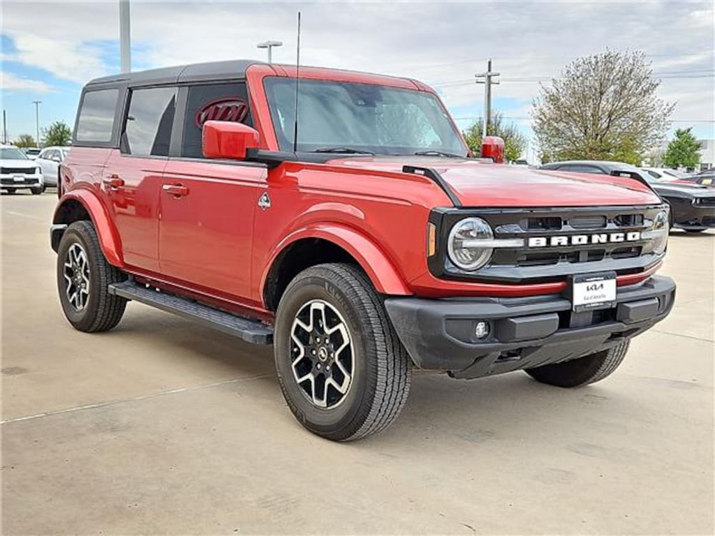Used 2023 Ford Bronco Outer Banks 4x4