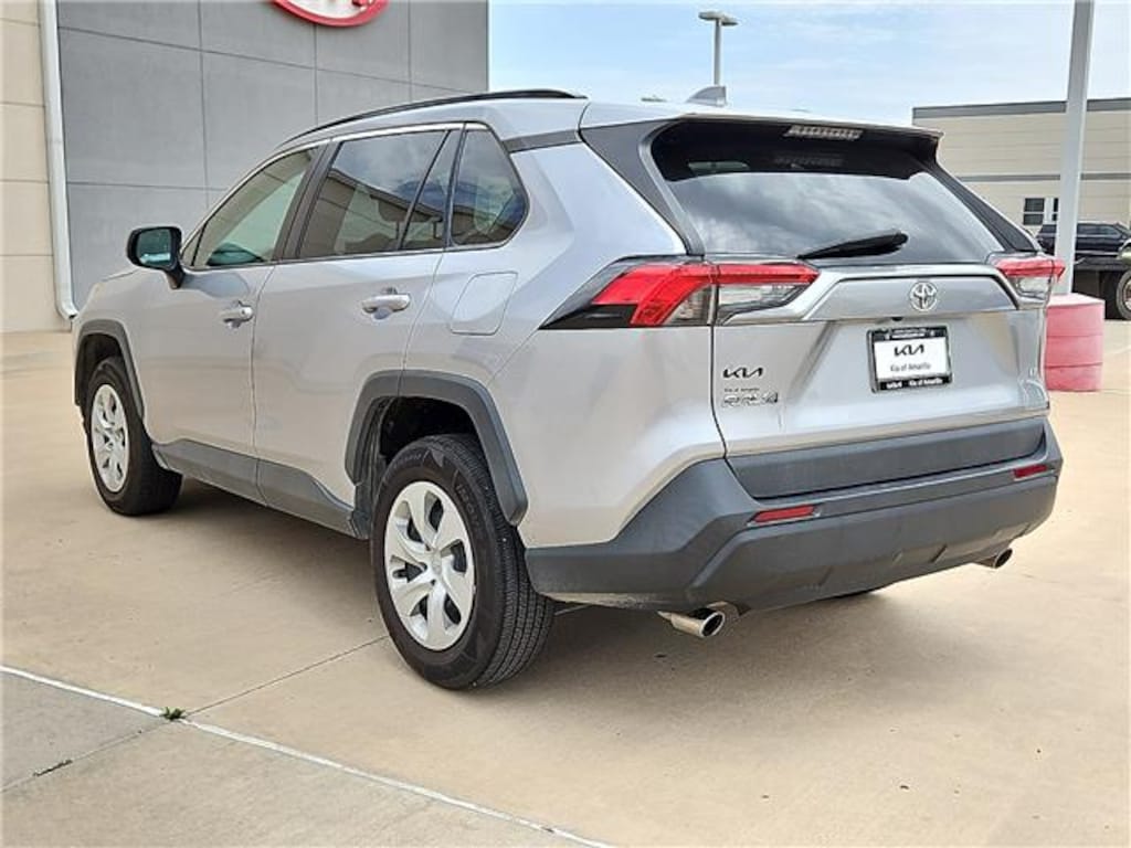Used 2021 Toyota RAV4 LE Front-wheel Drive
