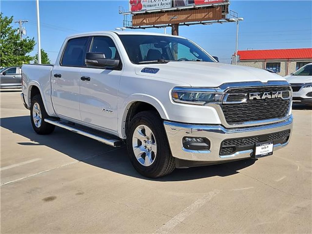 Used 2025 RAM 1500 Big Horn/Lone Star 4x2 Crew Cab 144.5 in. WB