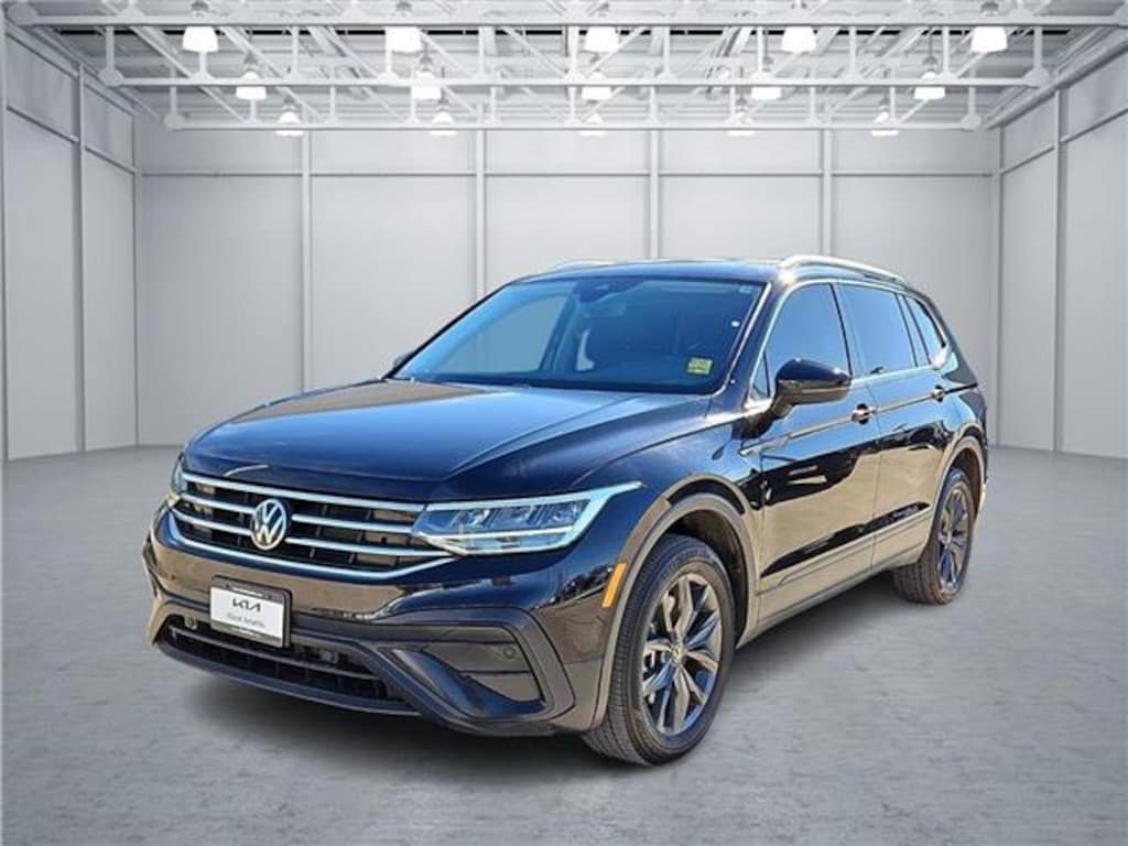 Used 2023 Volkswagen Tiguan 2.0T SE Front-Wheel Drive