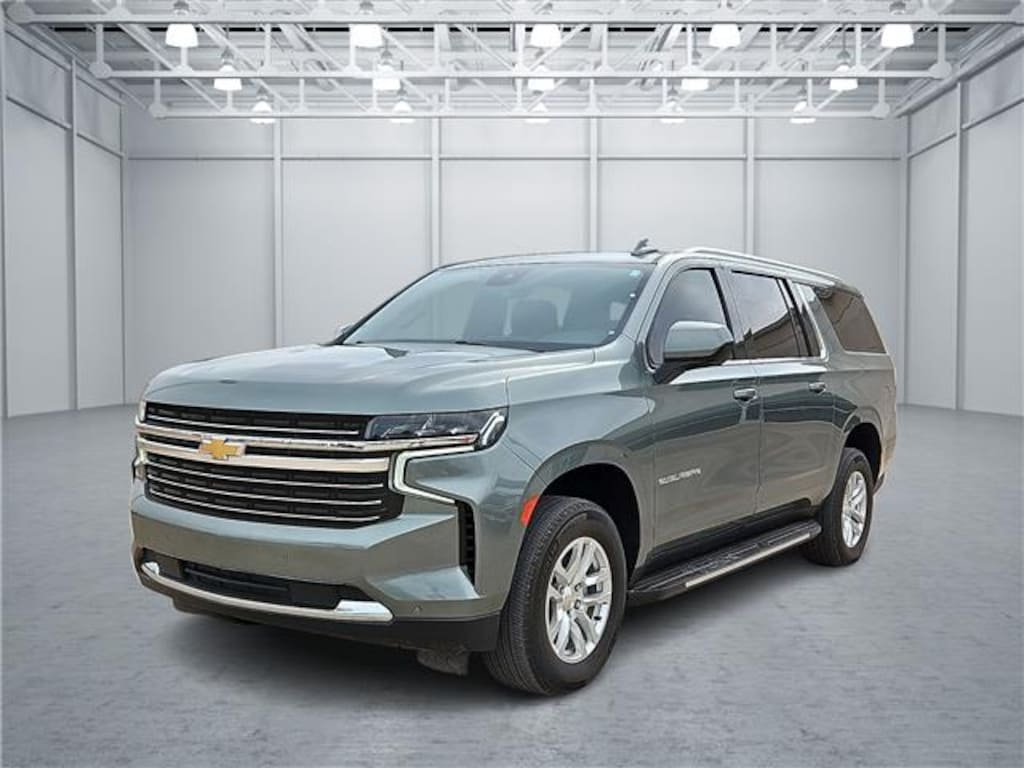 Used 2024 Chevrolet Suburban LT 4x4