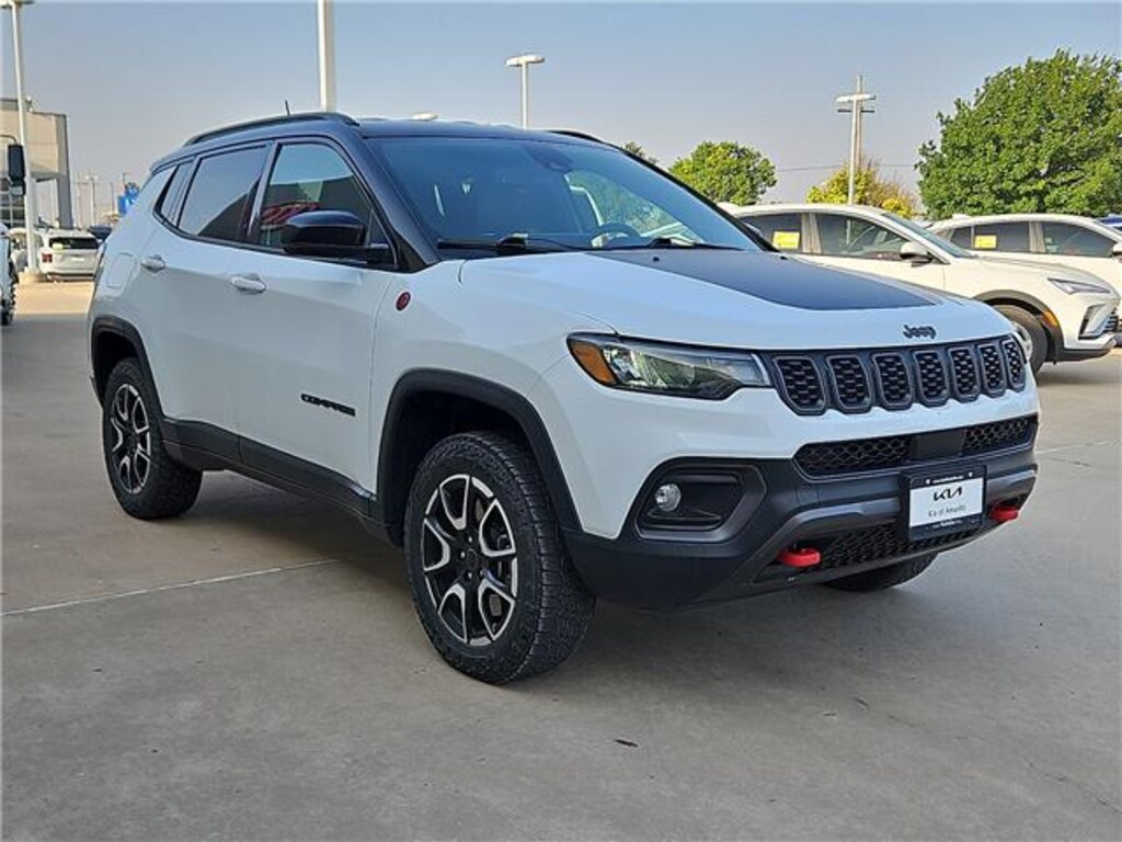 Used 2025 Jeep Compass Trailhawk 4x4