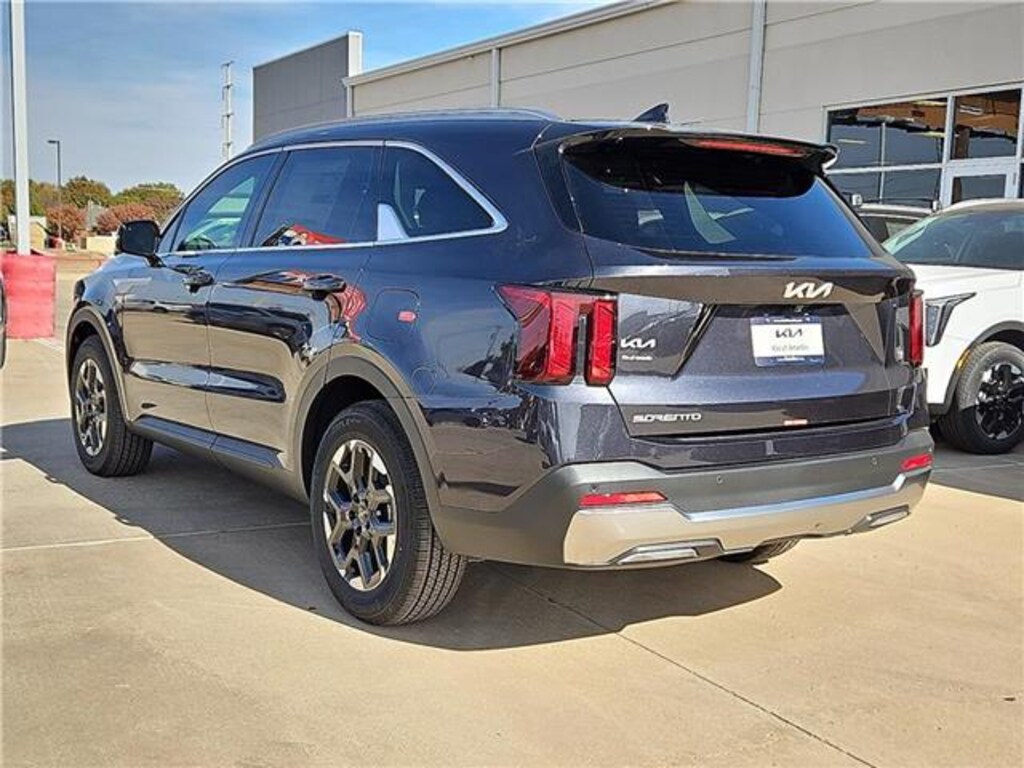 New 2026 KIA Sorento S Front-Wheel Drive