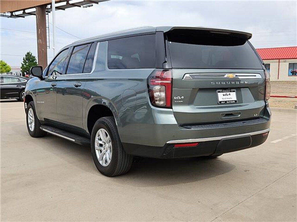 Used 2024 Chevrolet Suburban LT 4x4
