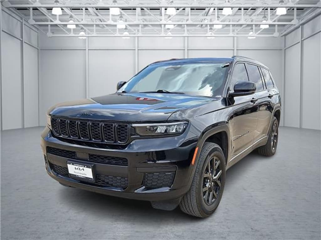 Used 2024 Jeep Grand Cherokee L Altitude X 4x2