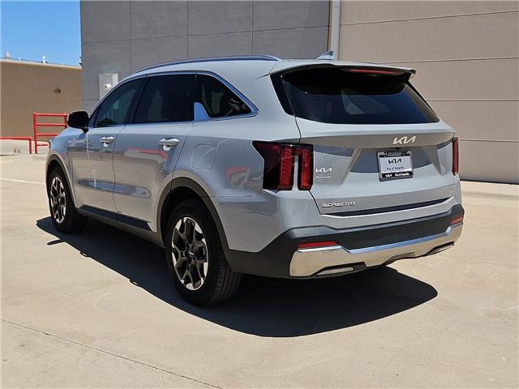 Used 2025 KIA Sorento S Front-Wheel Drive