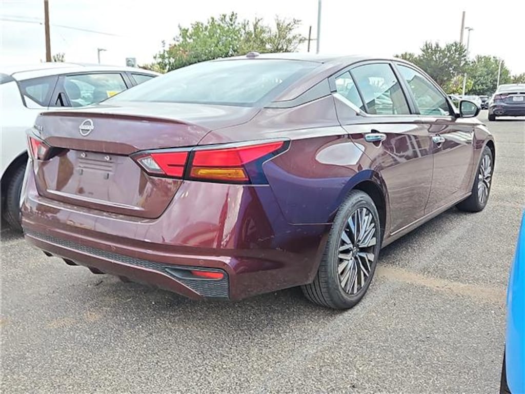 Used 2025 Nissan Altima SV