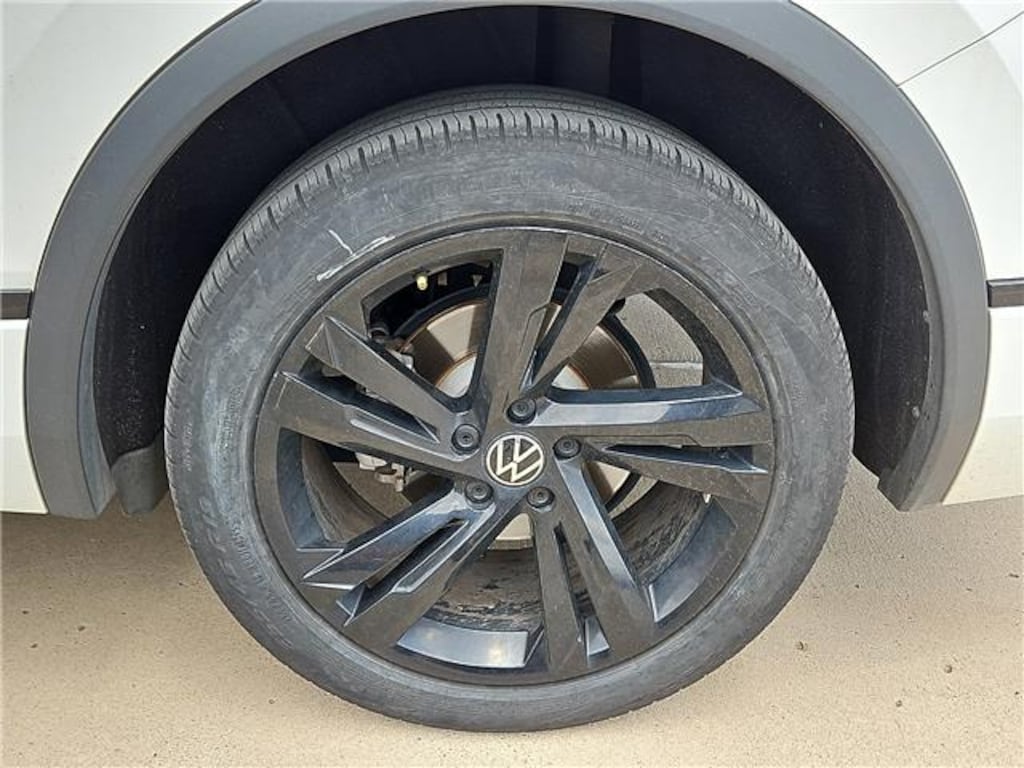 Used 2024 Volkswagen Tiguan 2.0T SE R-Line Black Front-Wheel Drive