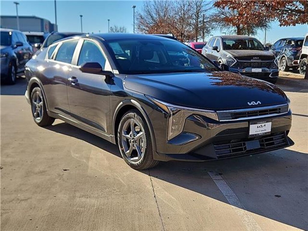 New 2025 KIA K4 LXS (IVT) Sedan