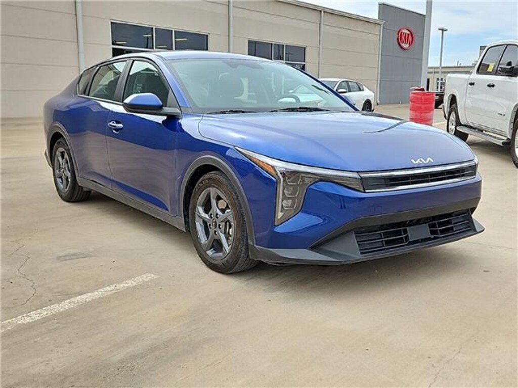 Used 2025 KIA K4 LX