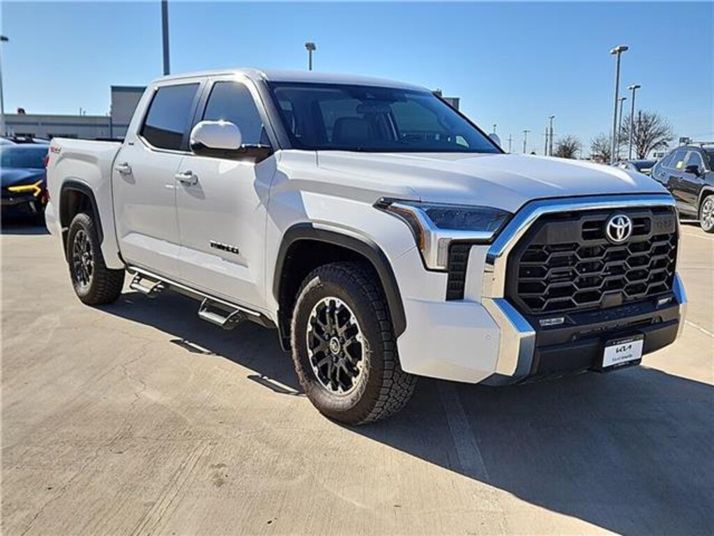 Used 2024 Toyota Tundra SR5 (A10) 4x4 CrewMax 5.5 ft. box 145.7 in. WB