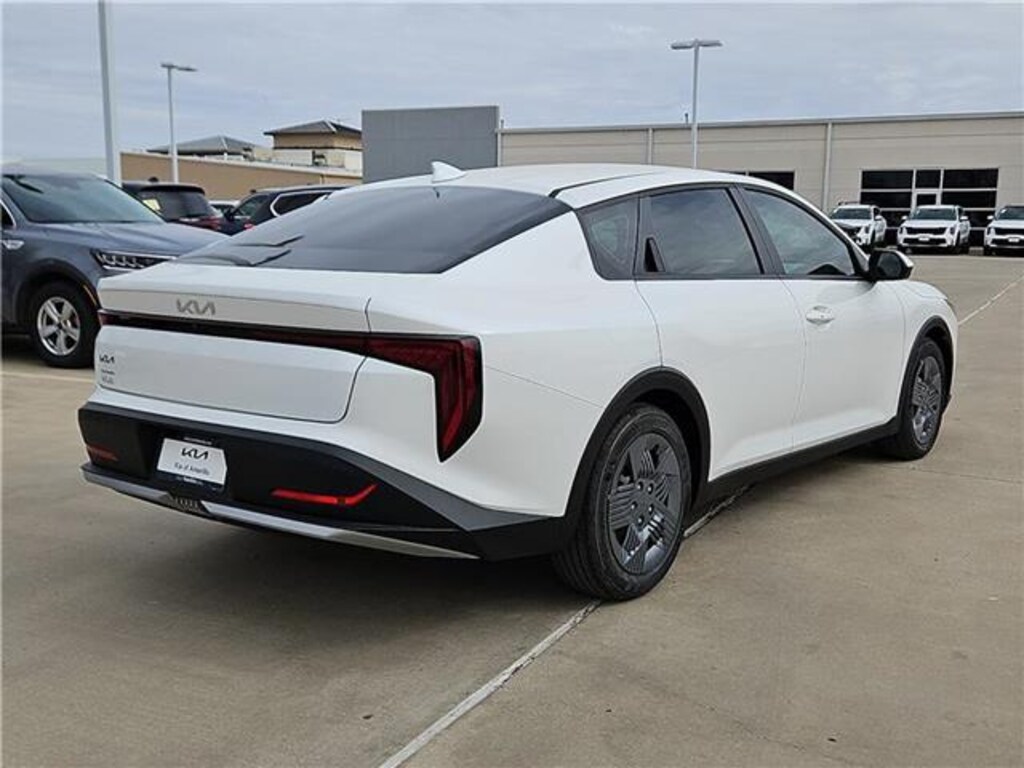 New 2026 KIA K4 LX