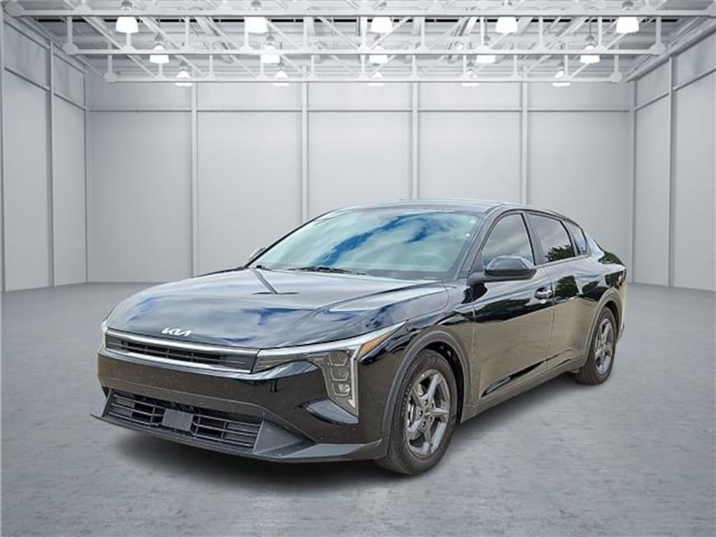 Used 2025 KIA K4 LX