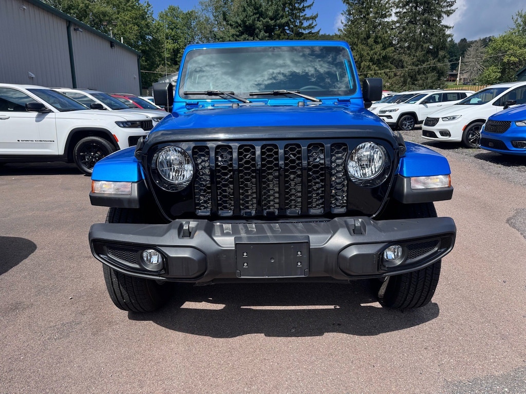 Used 2023 Jeep Gladiator Sport Truck Crew Cab