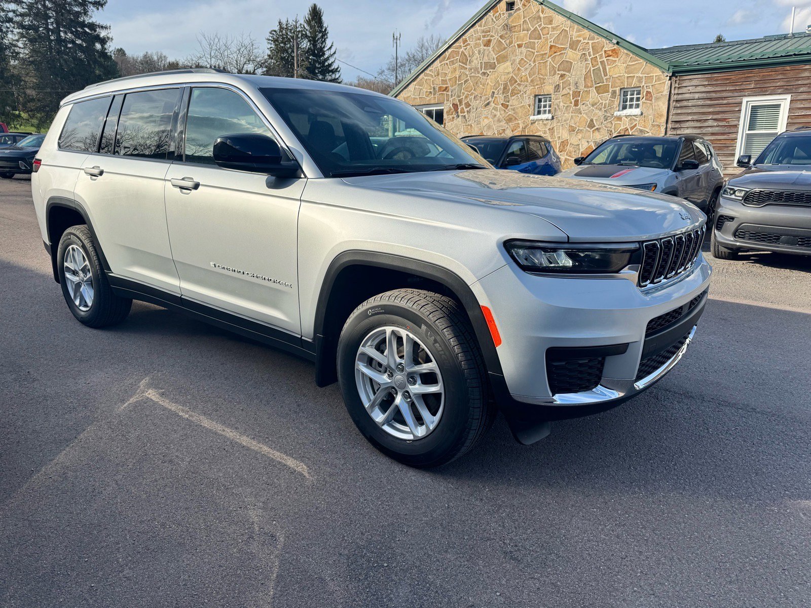 2025 Jeep Grand Cherokee L Laredo - Photo 3