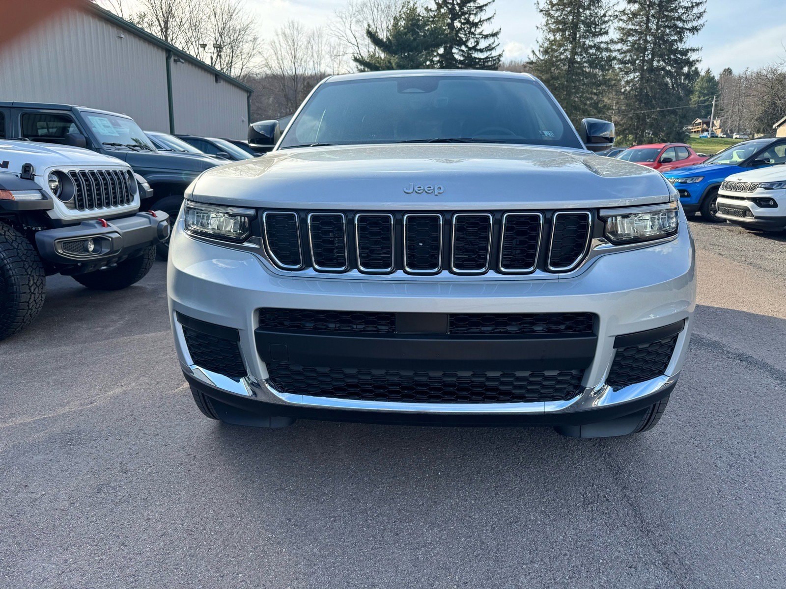 2025 Jeep Grand Cherokee L Laredo - Photo 2