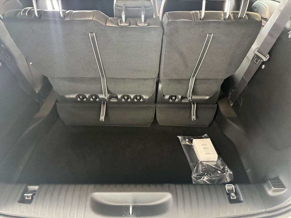 2026 Chrysler Pacifica Select - Photo 24