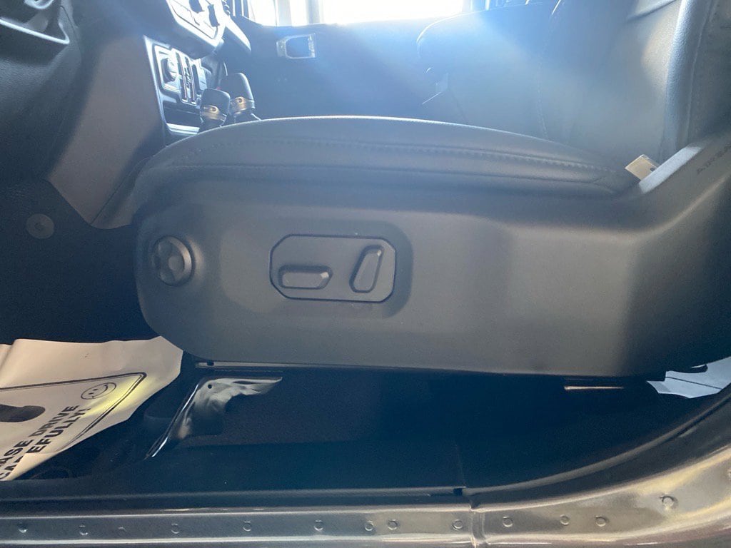 2025 Jeep Wrangler 4-Door Sahara - Photo 17