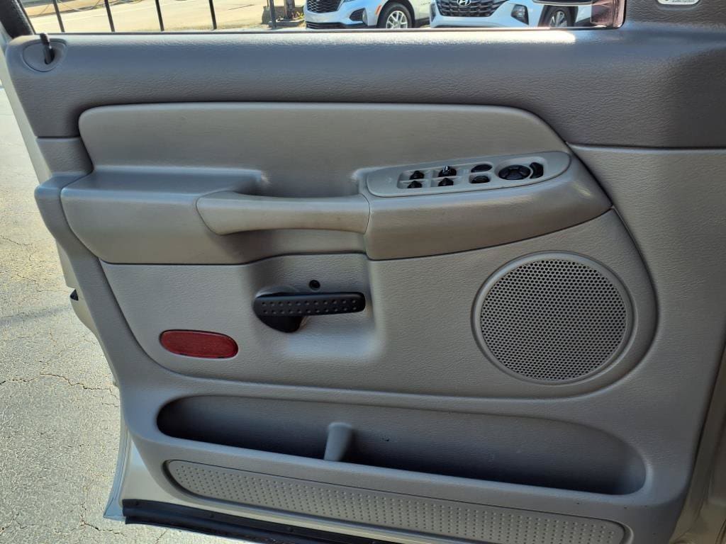 2004 Dodge Ram 2500 Pickup SLT - Photo 13