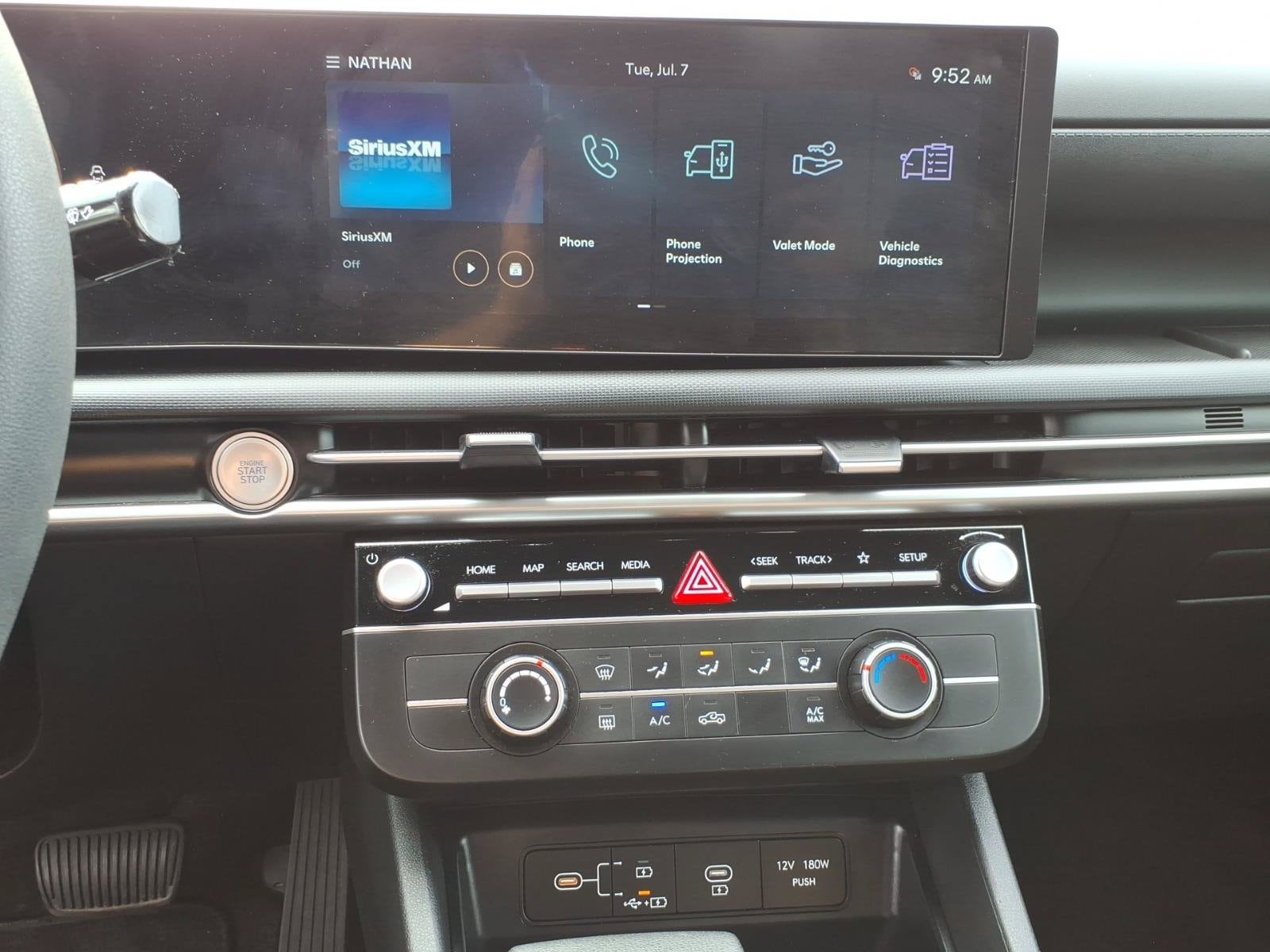 2025 Hyundai Santa Cruz SE - Photo 13