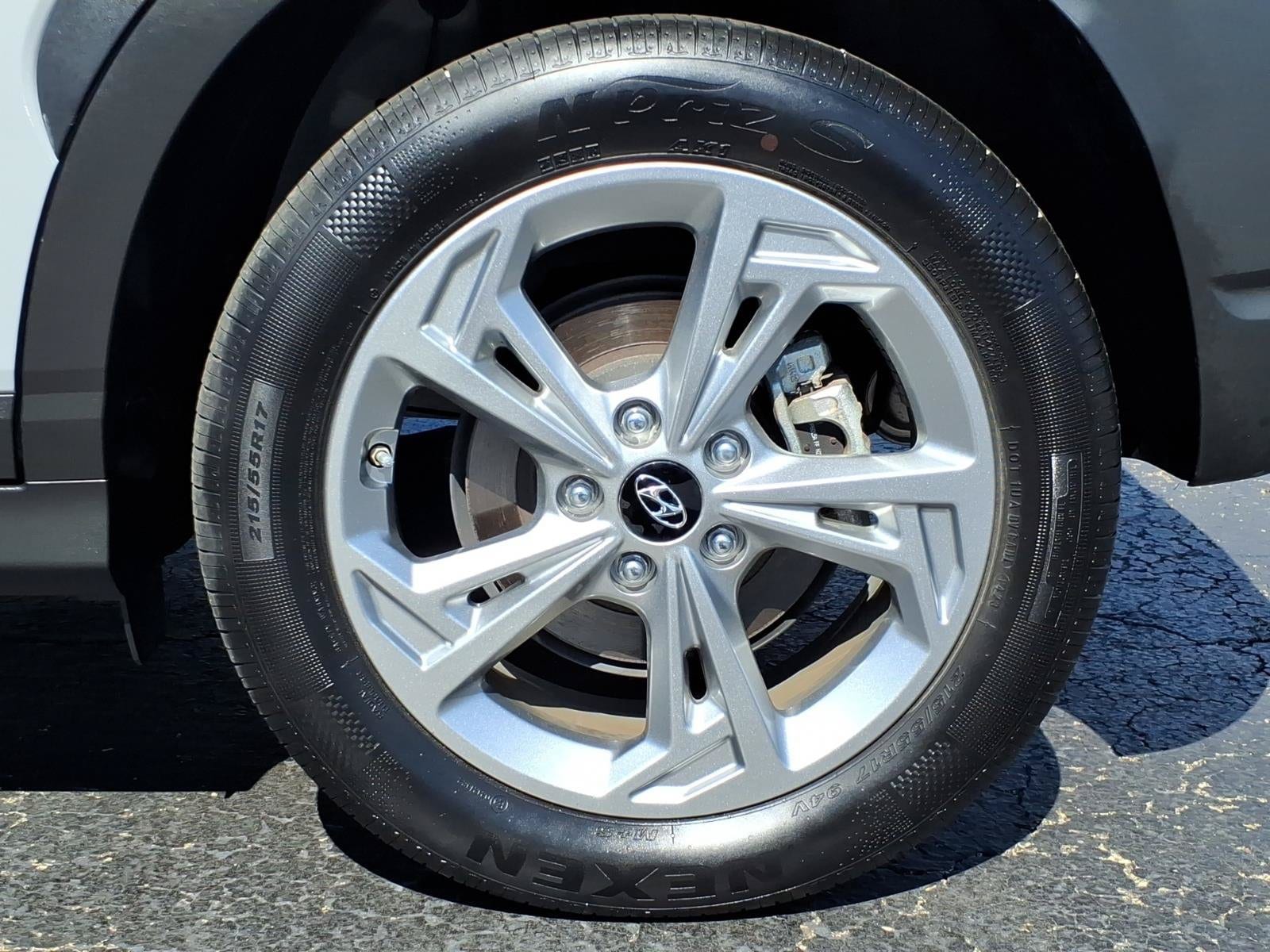 2023 Hyundai Kona SEL - Photo 6