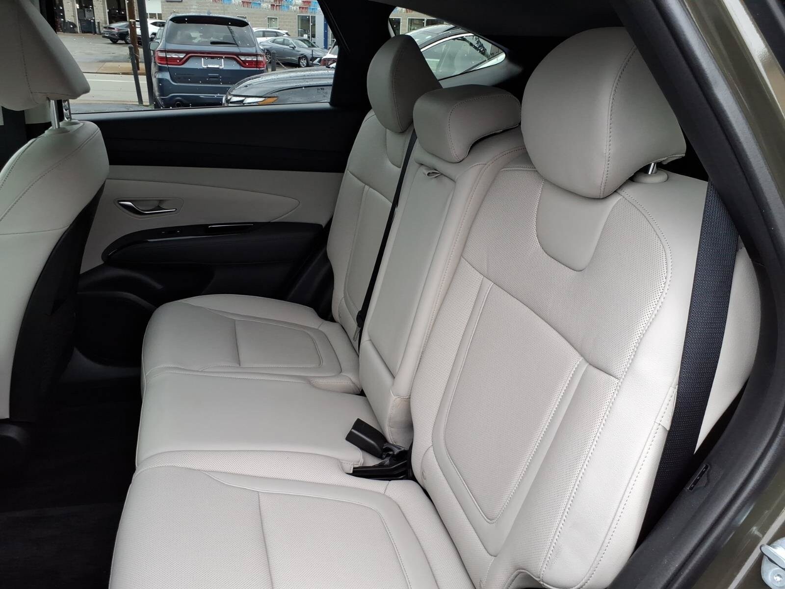 2025 Hyundai Tucson Limited - Photo 9