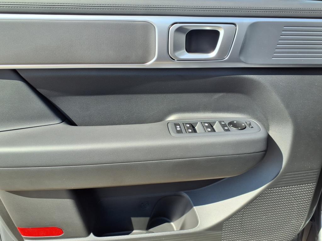 2026 Hyundai Santa Fe SE - Photo 9