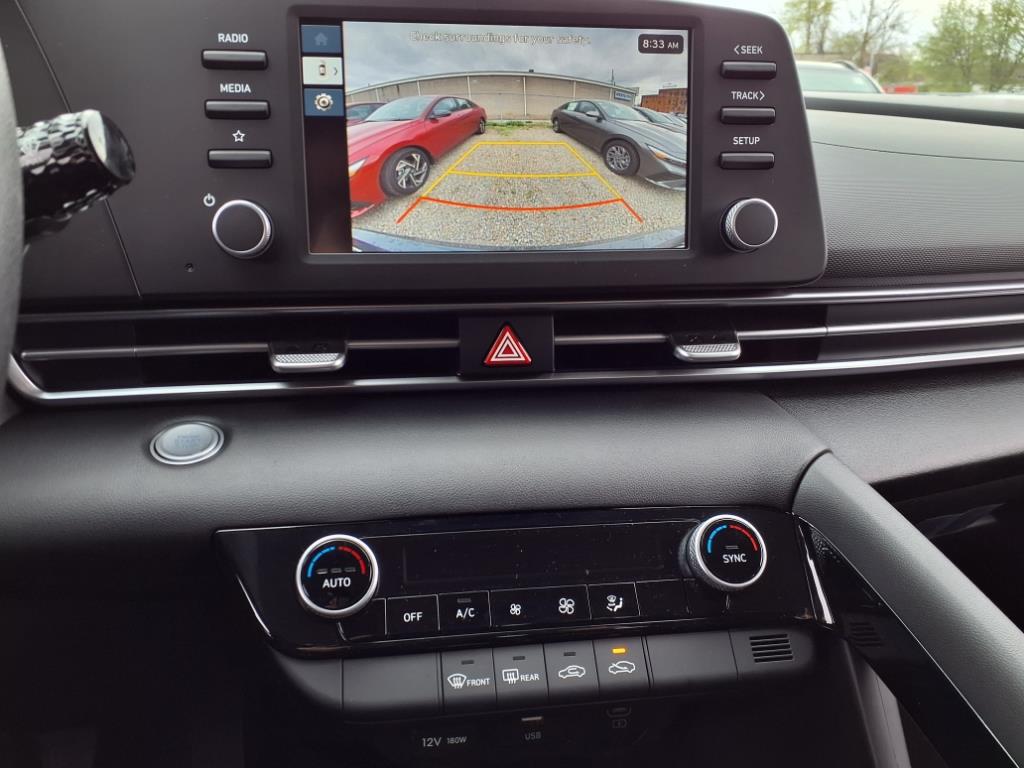 2025 Hyundai Elantra Blue - Photo 9