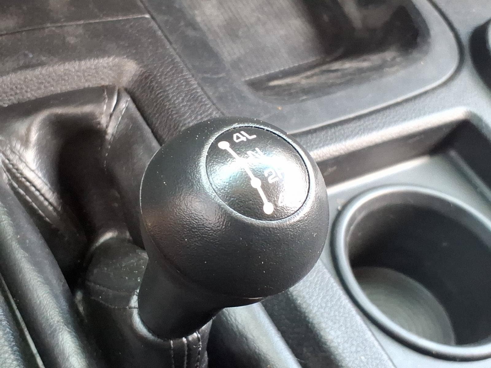 2015 RAM Ram 2500 Pickup Tradesman - Photo 14