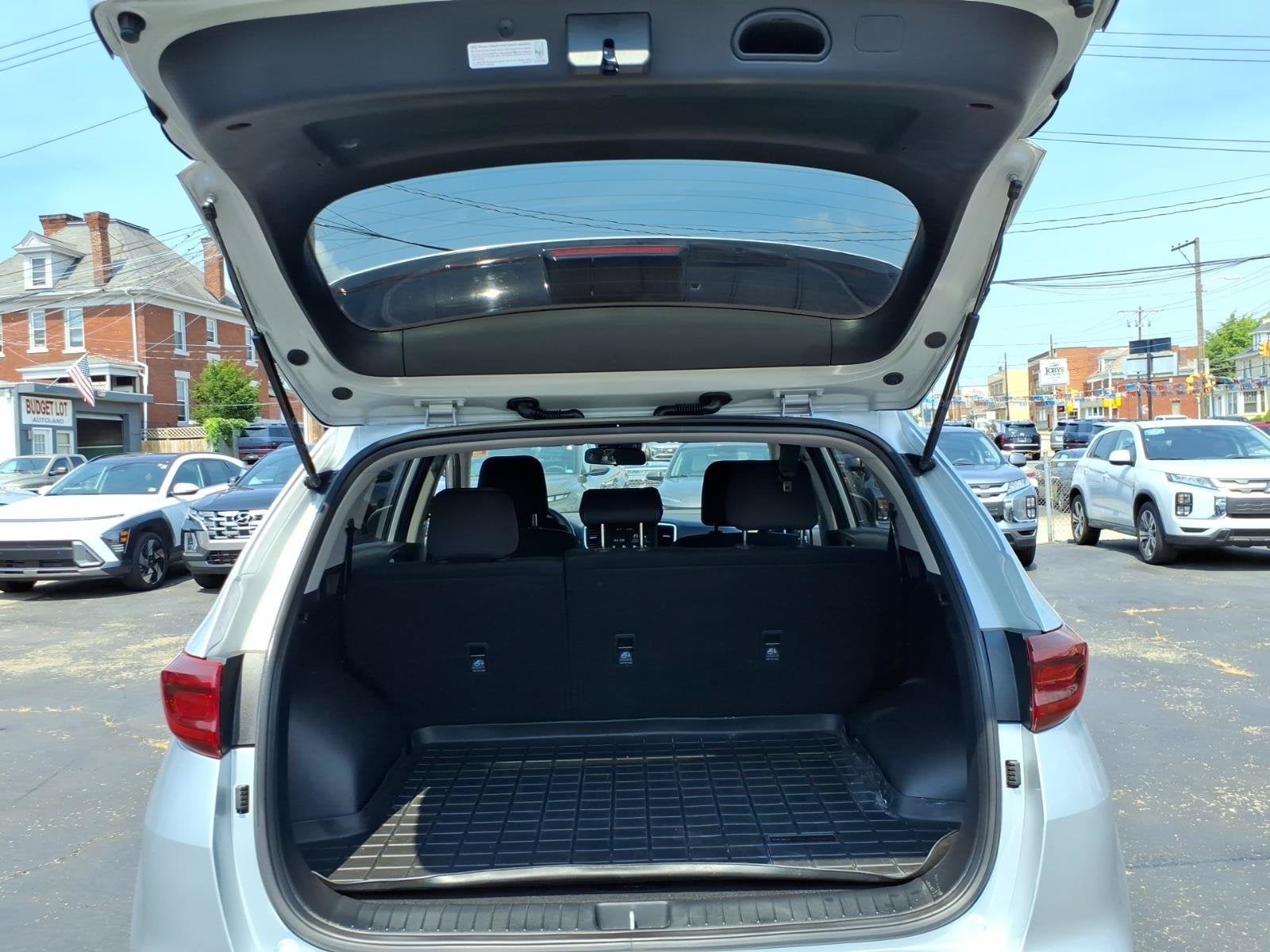 2020 Kia Sportage LX - Photo 11