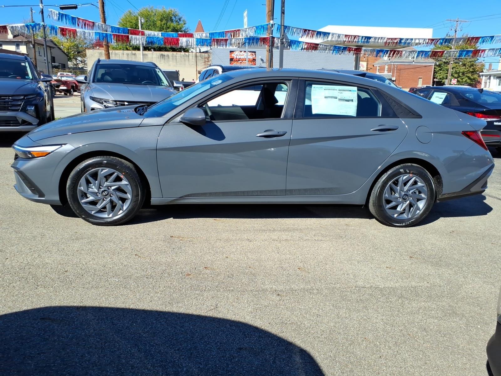 New 2026 Hyundai Elantra Hybrid Blue Sedan