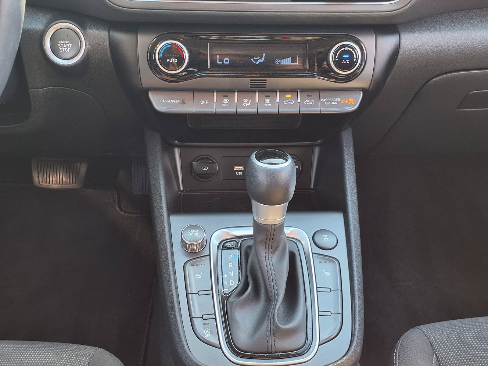 2023 Hyundai Kona SEL - Photo 18